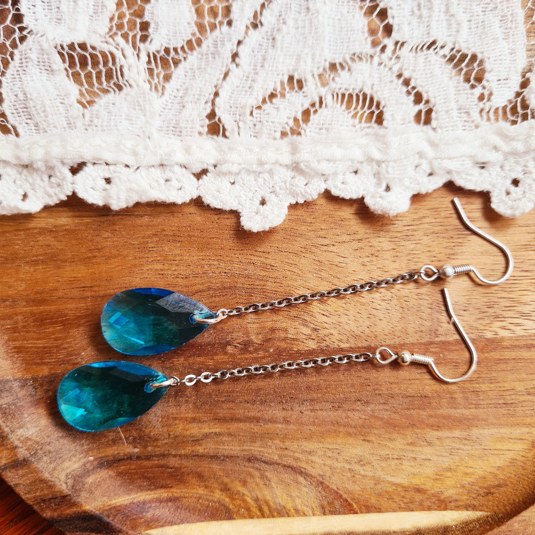 Lange glazen druppeloorbellen in zilver – limited edition, verkrijgbaar in 5 kleuren