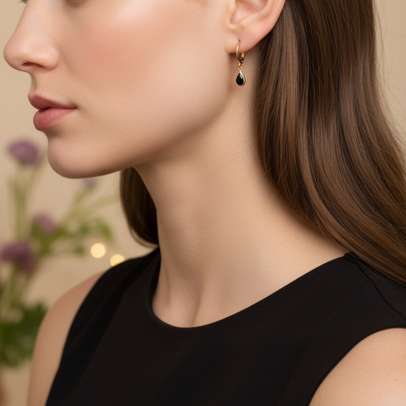 Kleine zwarte druppel goud