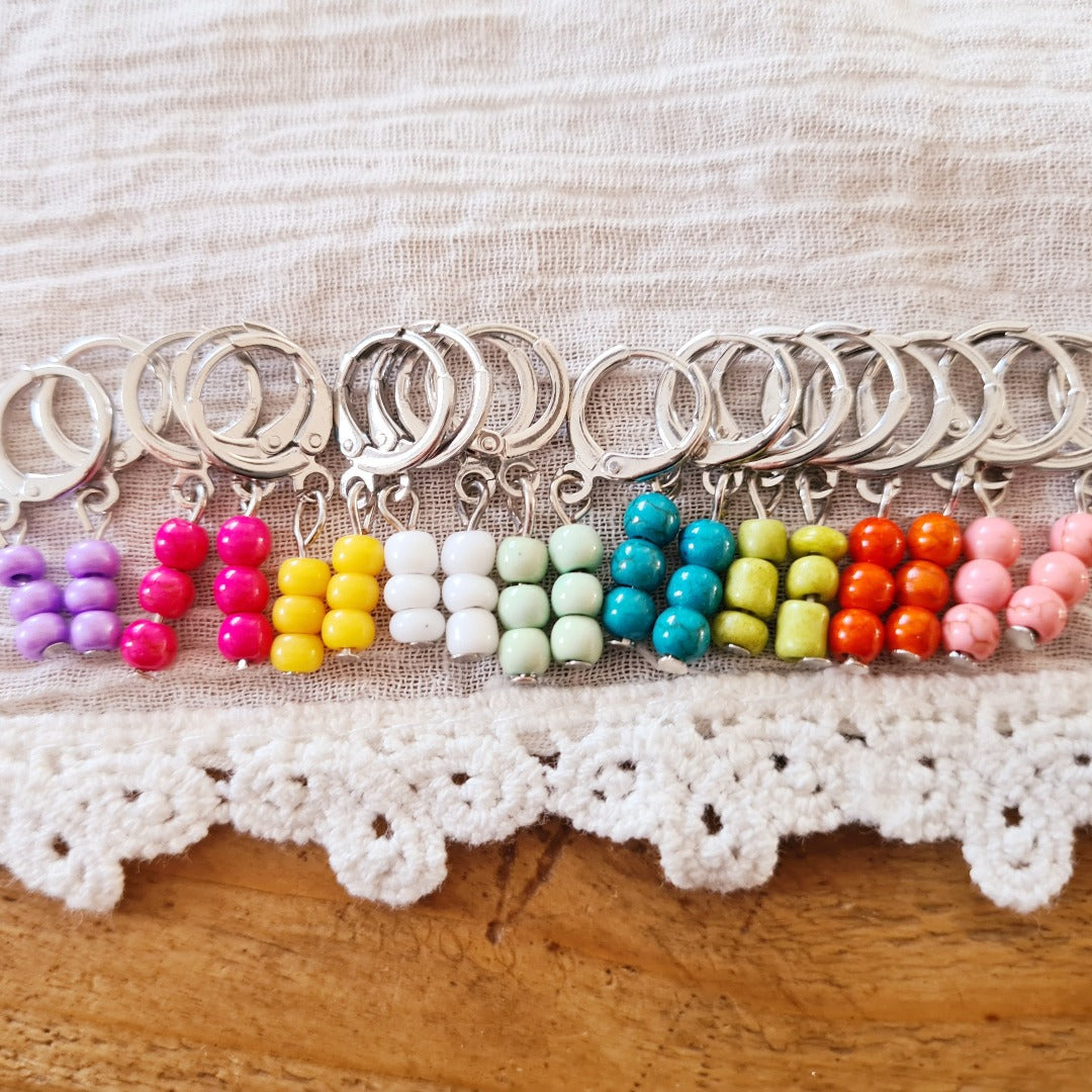 Zilveren ringetjes met groene kraaltjes