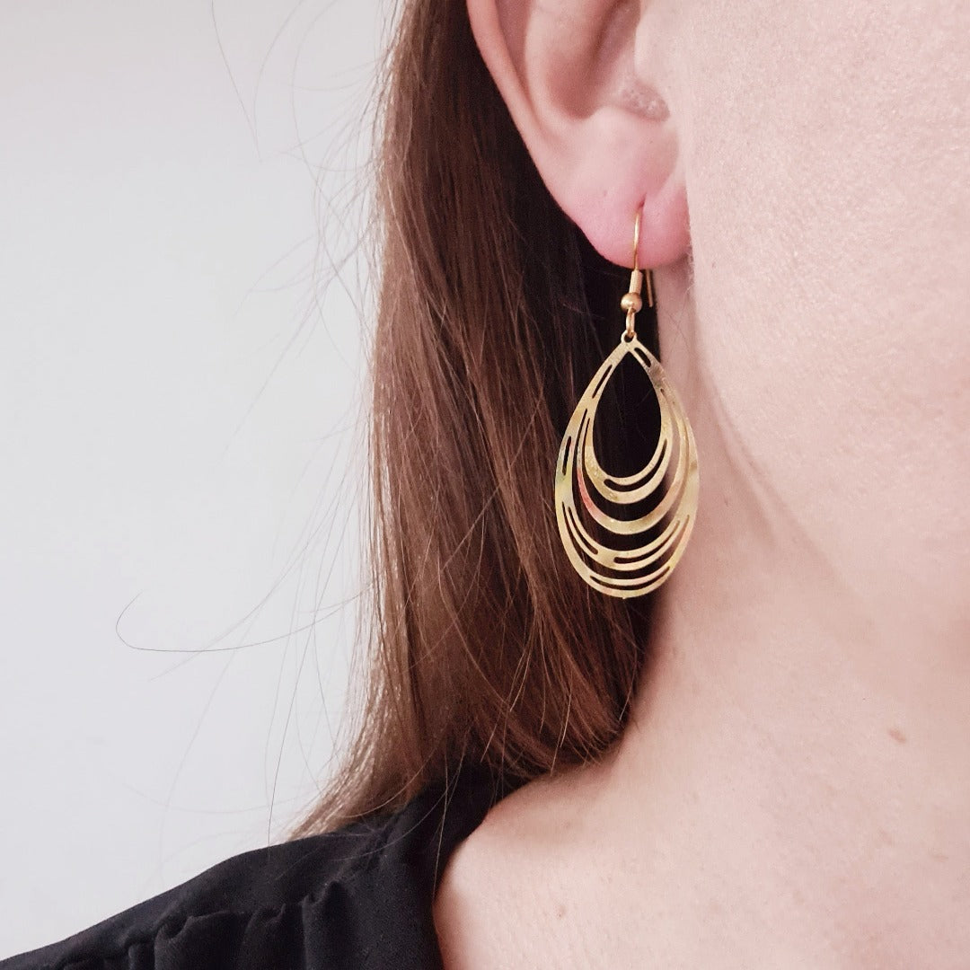 Druppel oorbellen - goud - met design - go your own way