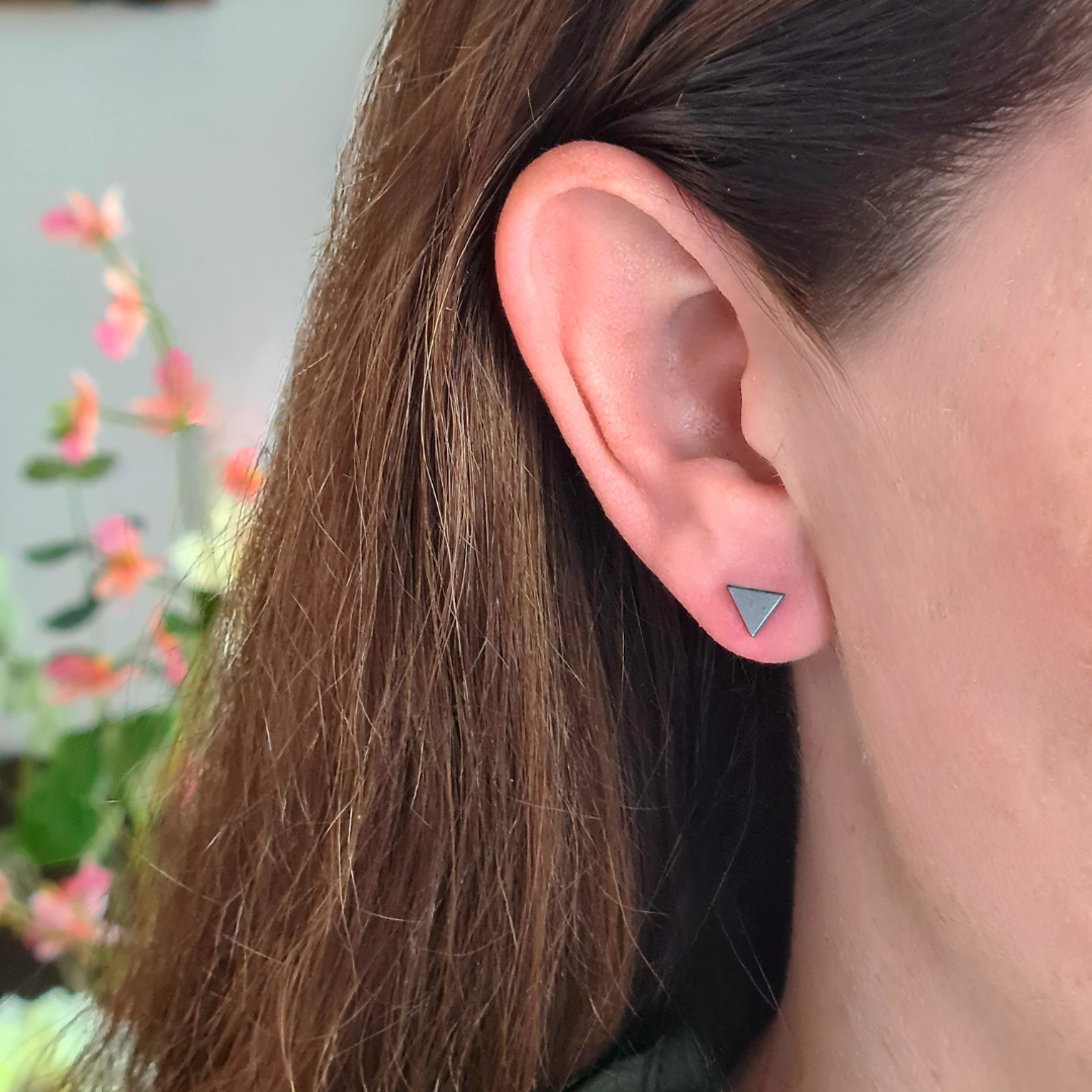 zilveren stekers driehoek vorm 0,6cm