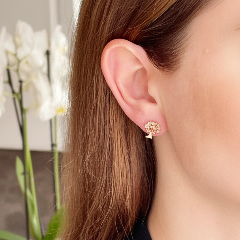 Roségouden stekertjes boompje vorm brass metaal, minimalistische kleine oorbellen met natuurmotief
