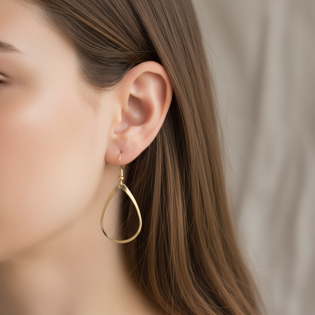 Dunne gouden druppel oorbellen langer haakje