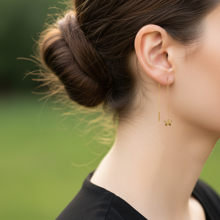 Gedragen modelfoto vlinder threader oorbel - minimale lengte