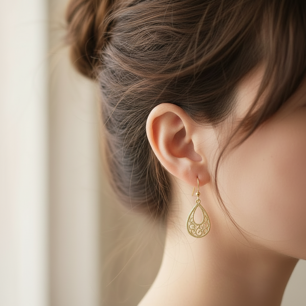 Gouden druppel oorbellen kleine hanger