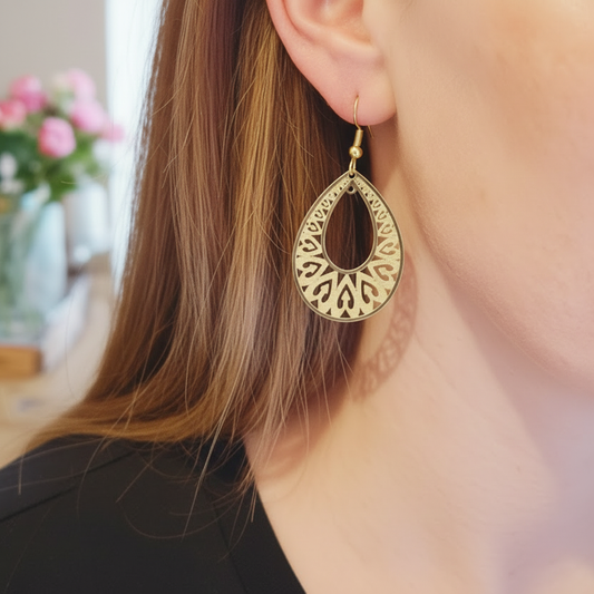 Gouden filigraan hart oorbellen - verbeterde huid en haar