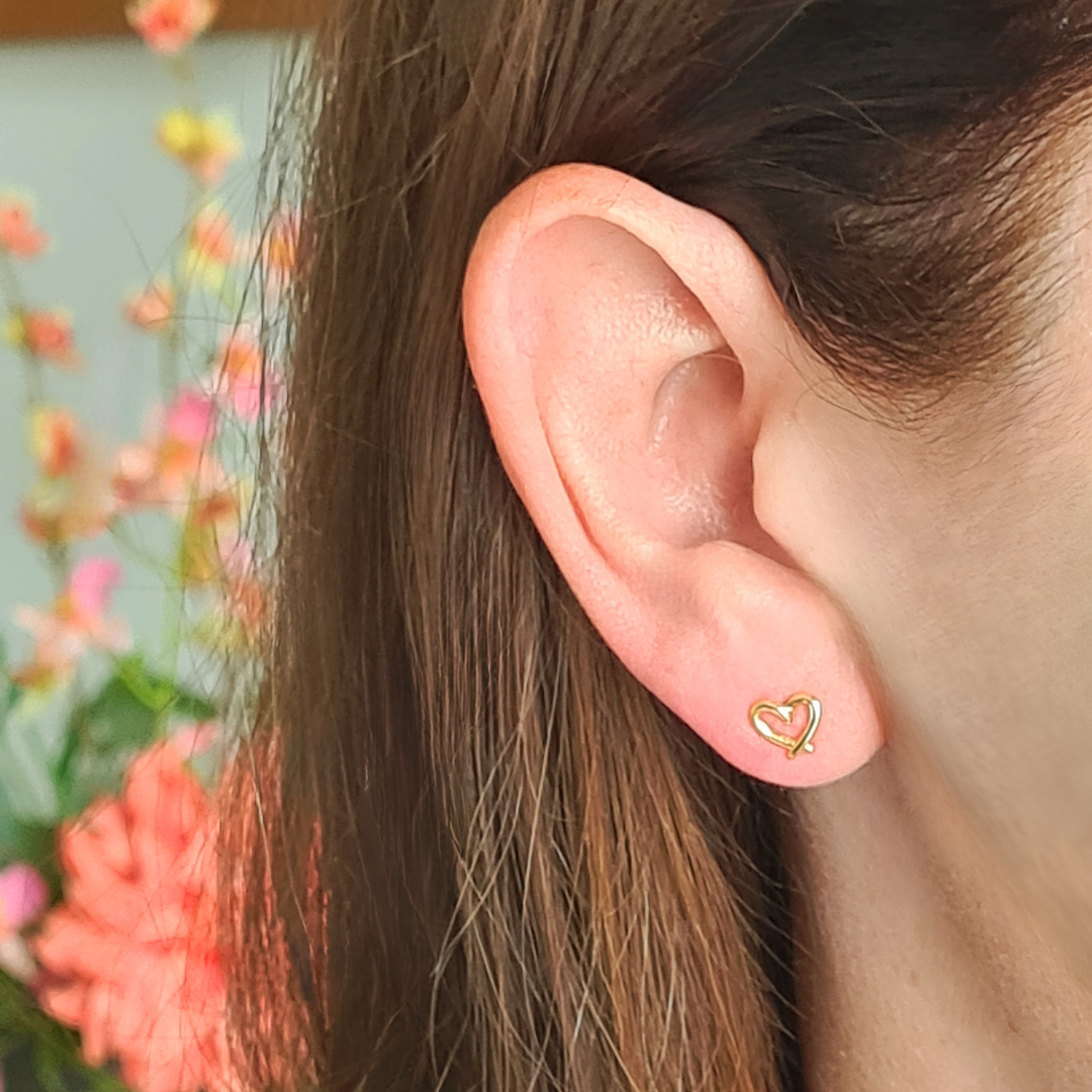 Kleine gouden hartjes oorbellen nikkelvrij stainless steel