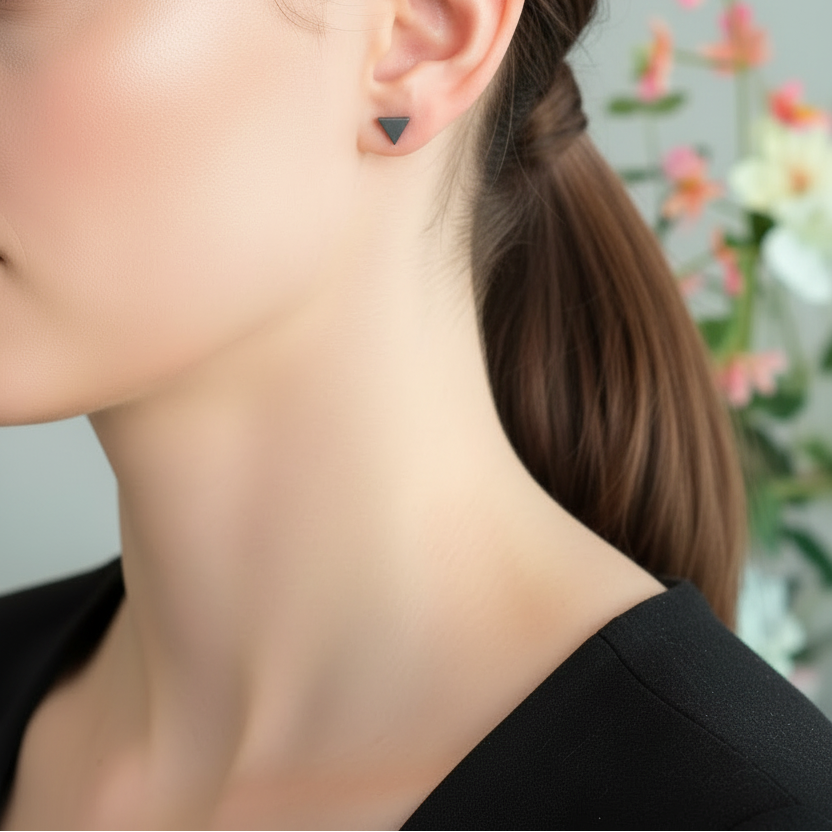 Kleine driehoekige studs - zonder oog