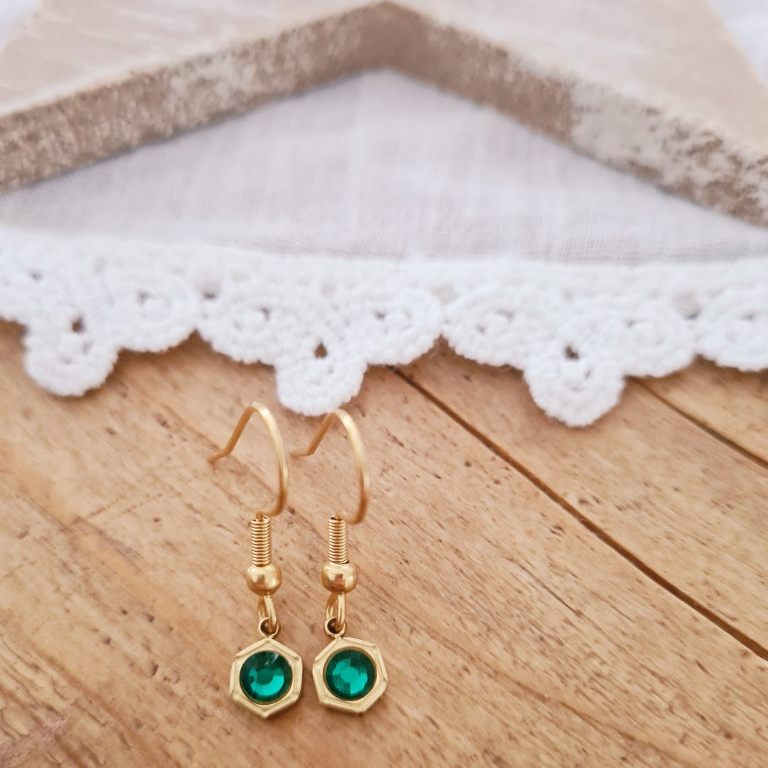 oorbellen met geboorteteen emerald groen mei
