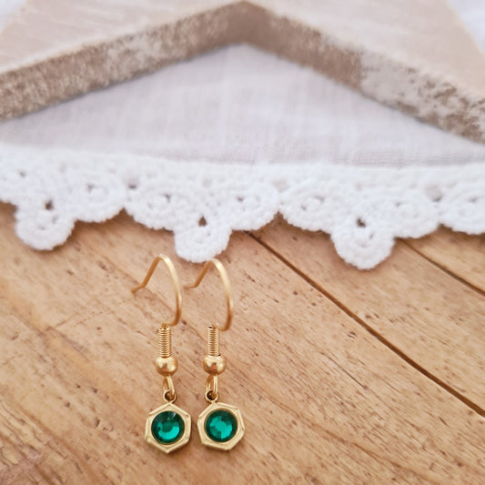 oorbellen met geboorteteen emerald groen mei