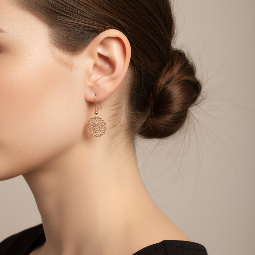 Rose gold filigree earring - medium