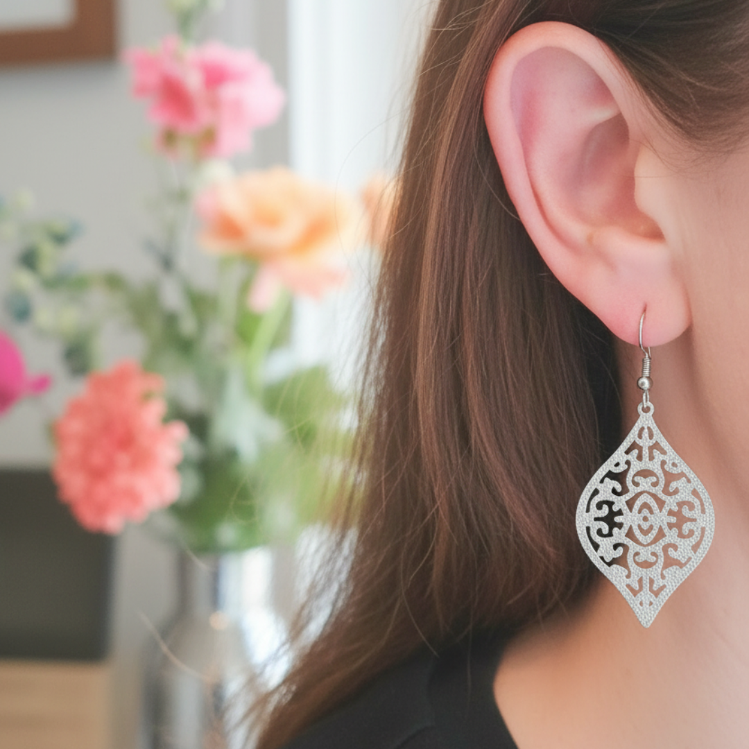 Zilveren diamant filigraan oorbellen - andere hoek