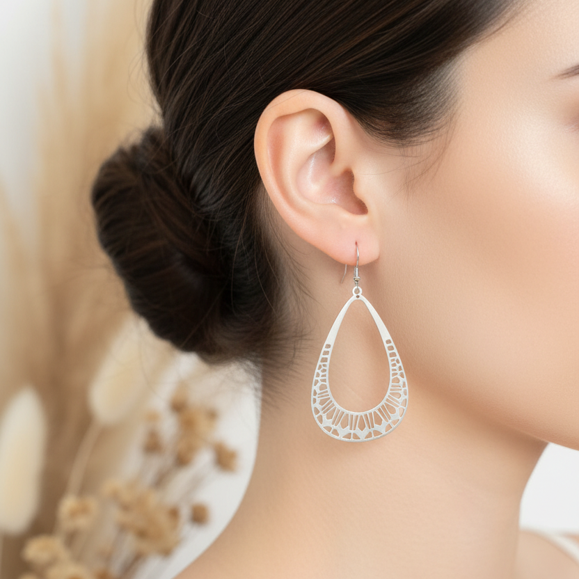 Zilveren druppel oorbellen met knot