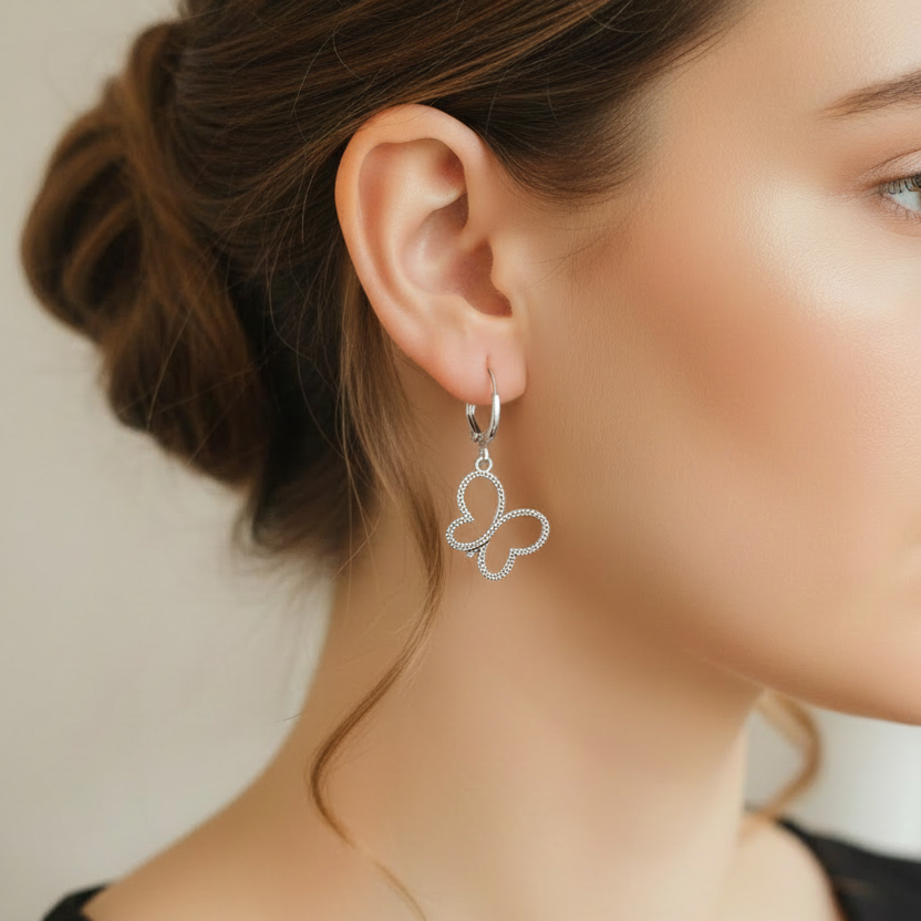 Zilveren vlinder oorbellen