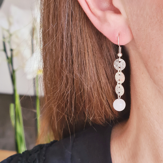 zilveren oorbellen met rozenkwarts en bedels 5,3cm